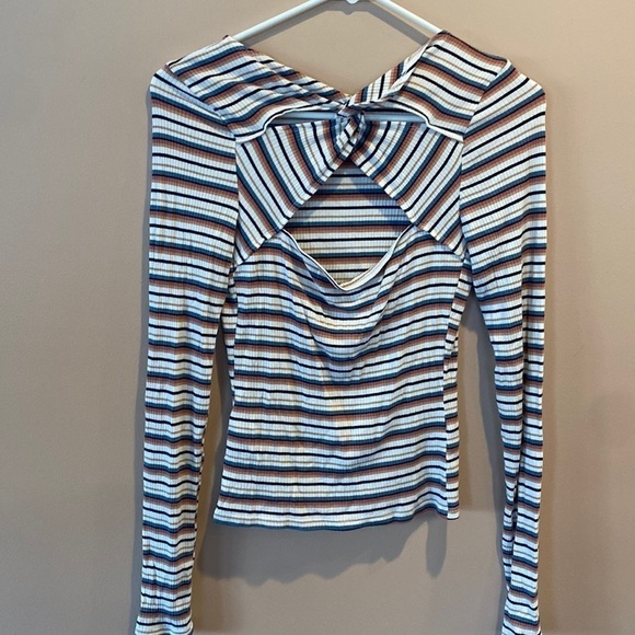 Hollister long sleeve - Picture 1 of 3